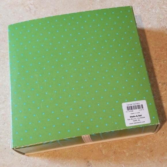 STELLA & DOT Sanibel necklace - Picture 6 of 6